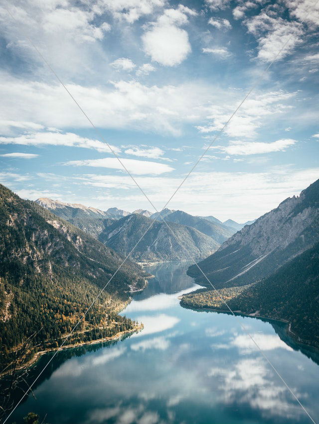 mountain during daytime