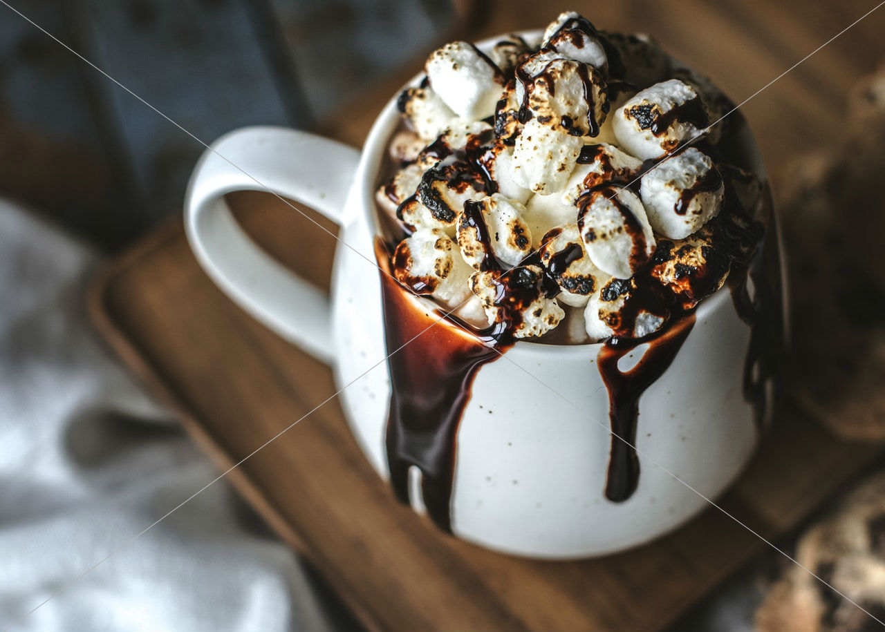 White ceramic coffee mug